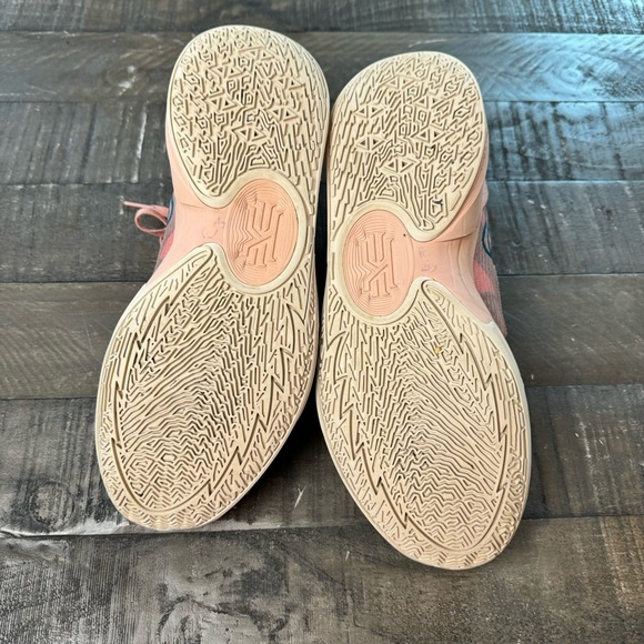 Nike Kyrie Low 5 Light Madder Root Pink Teal Men's Basketball Shoe Size 12 - Picture 5 of 9